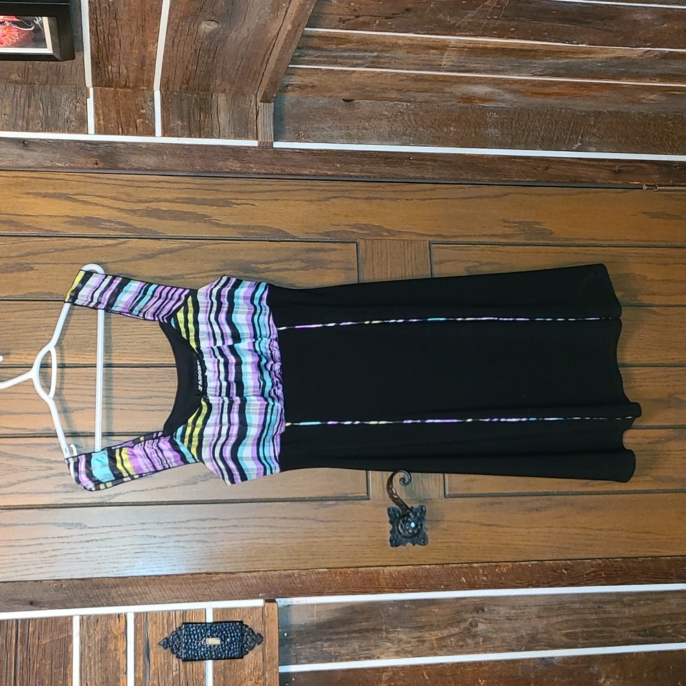 Dress - Picture 1 of 4